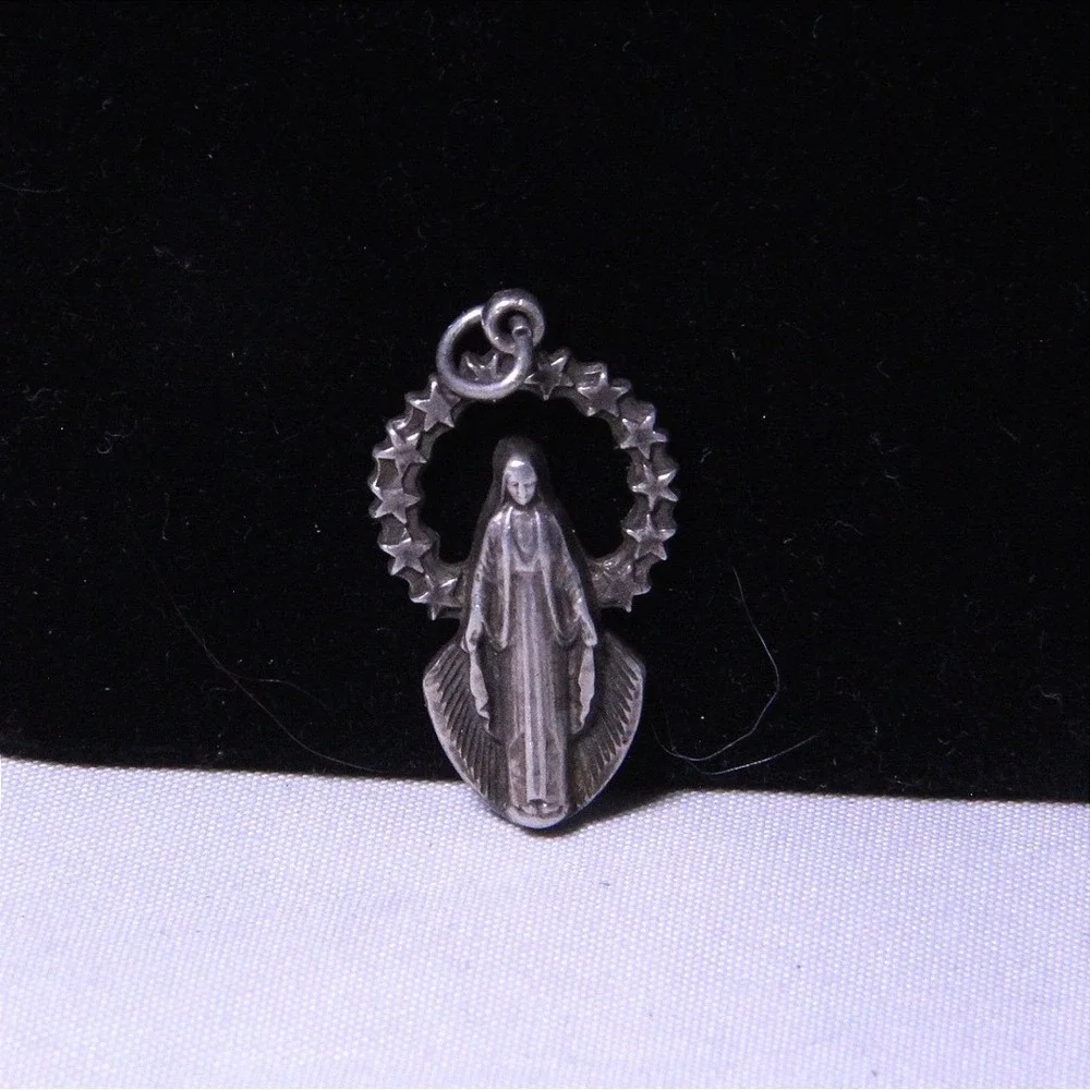 Creed Sterling Silver Virgin Mary Medal Pendant 12 Stars Halo Religious Vintage‎